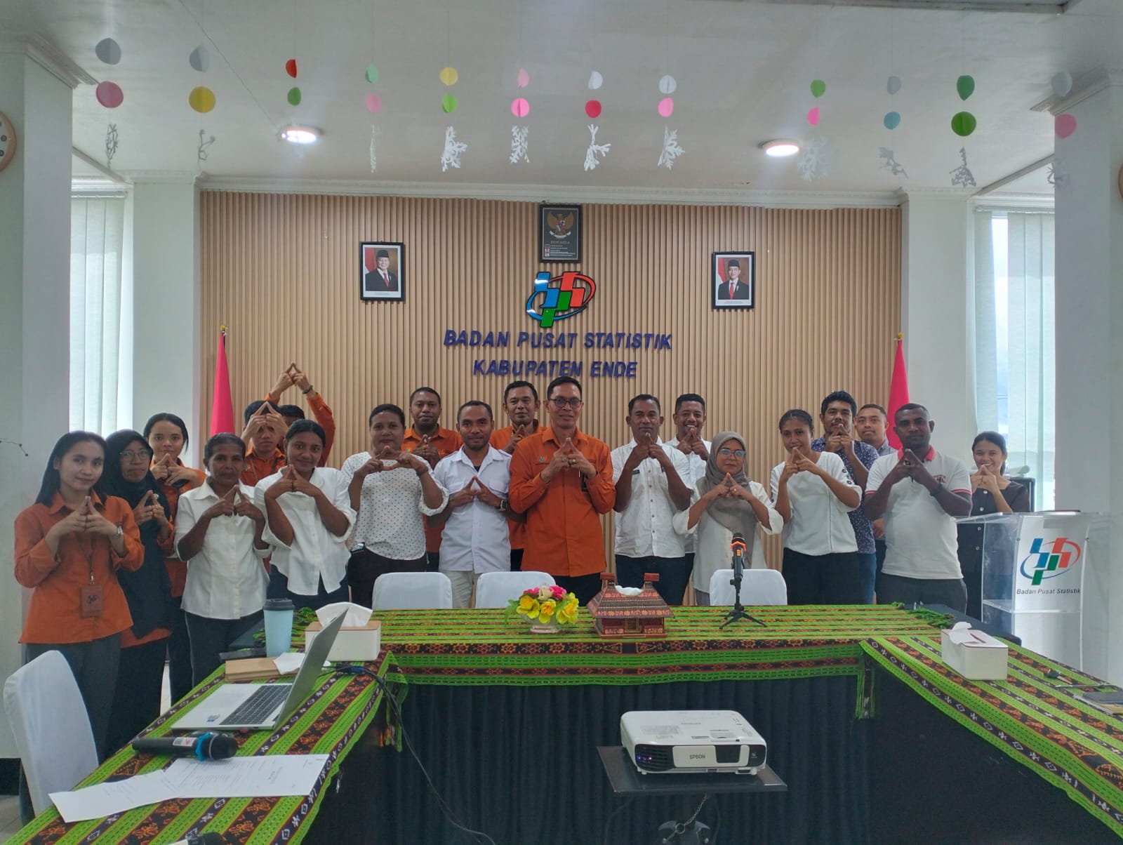 1289
